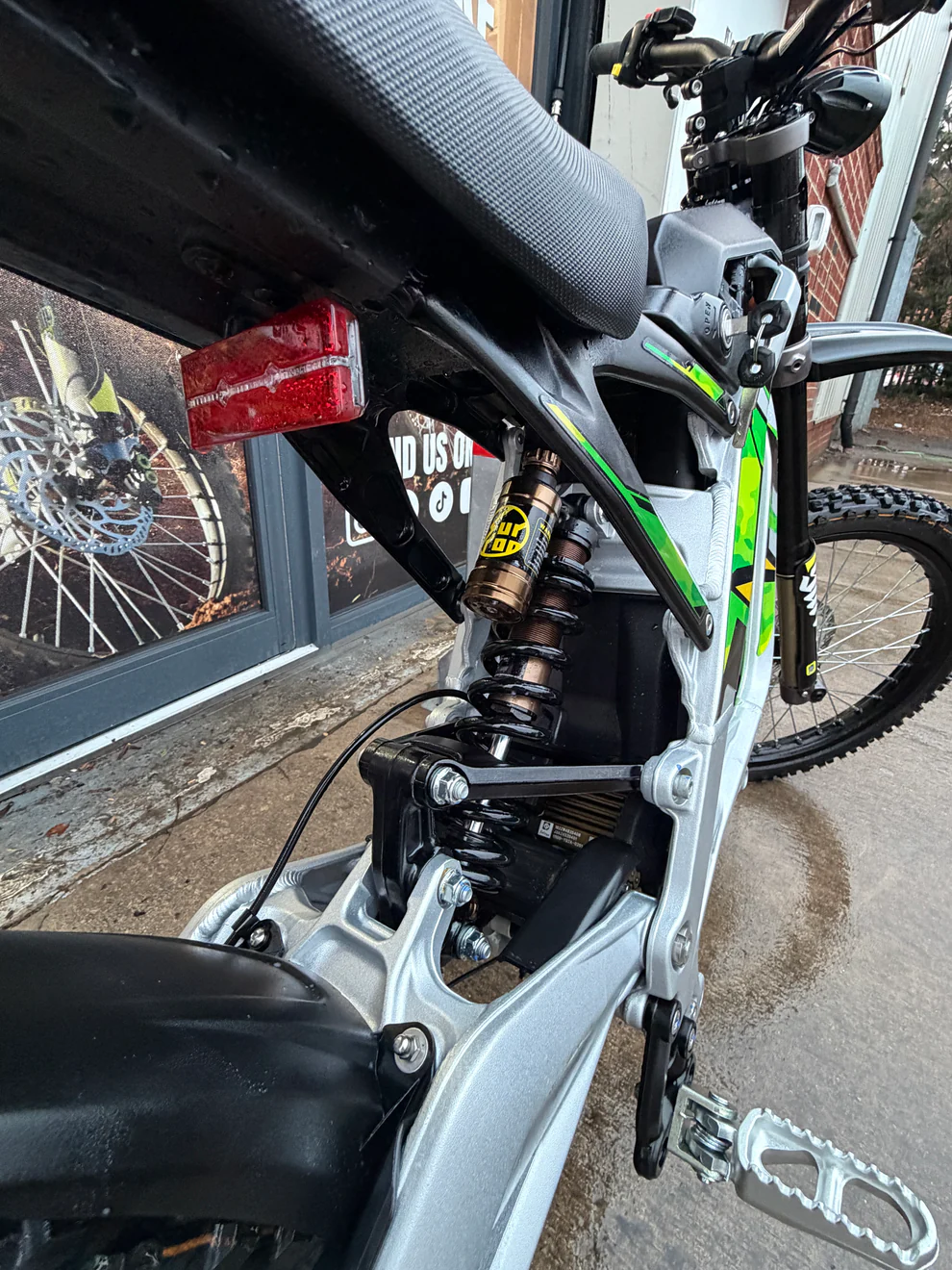 3E4485D78EB44C5DA42CFA73BC465792webp Uk SurRon Wheels