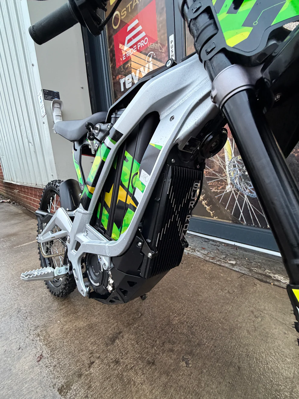 7E1A924A8C6A489DB98D3F168267F415webp Uk SurRon Wheels